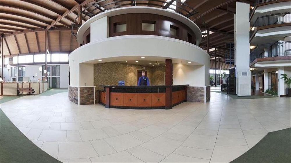 Radisson Hotel Lenexa Overland Park ภายนอก รูปภาพ